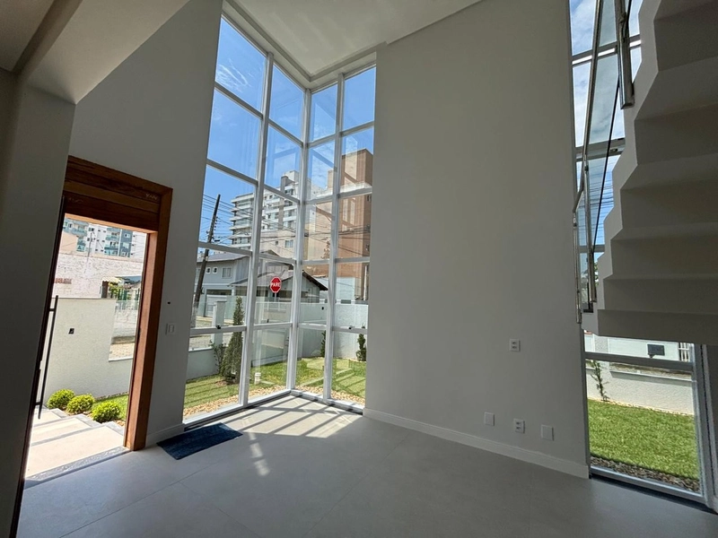 BELISSIMA CASA NO GRAVATÁ DE NAVEGANTES/SC - ACEITA FINANCIAMENTO BANC: 3ª foto da galeria de imagens do imóvel