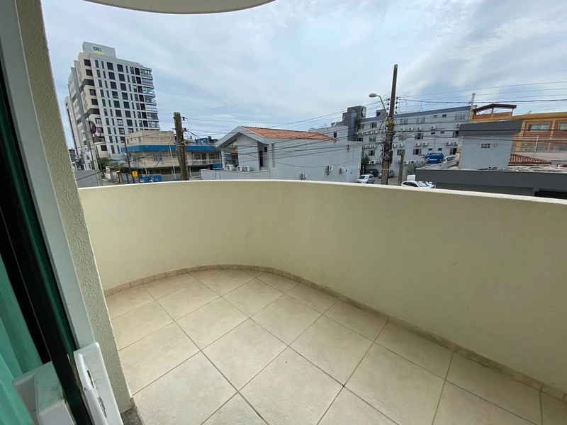 APARTAMENTO SEMI MOBILIADO CENTRO DE NAVEGANTES - 50 METROS DA PRAIA: 6ª foto da galeria de imagens do imóvel