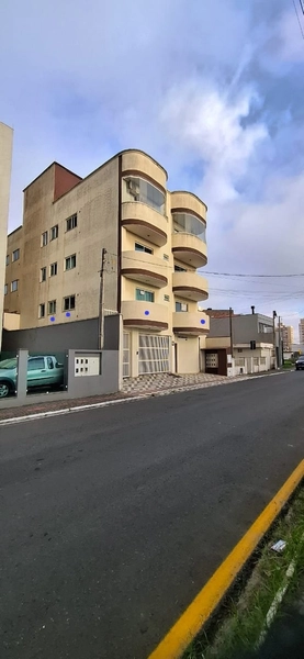 APARTAMENTO SEMI MOBILIADO CENTRO DE NAVEGANTES - 50 METROS DA PRAIA: 2ª foto da galeria de imagens do imóvel