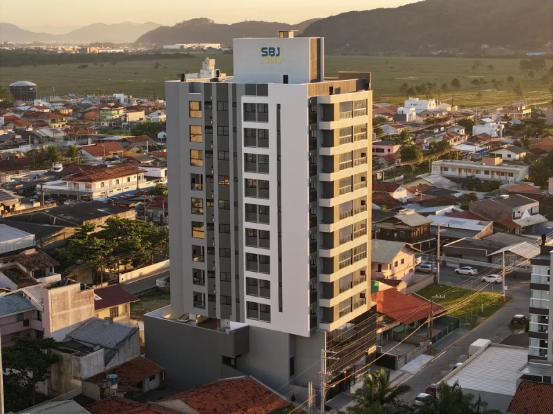 APARTAMENTO COM DUAS SUÍTES, SEMI MOBILIADO - GRAVATÁ / NAVEGANTES: 2ª foto da galeria de imagens do imóvel