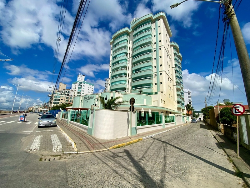 LINDO APARTAMENTO PRONTO PRA MORAR SEMI MOBILIADO: 3ª foto da galeria de imagens do imóvel