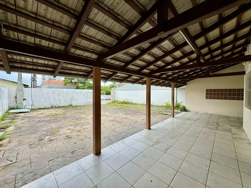 CASA NO CENTRO DE NAVEGANTES/SC: 4ª foto da galeria de imagens do imóvel