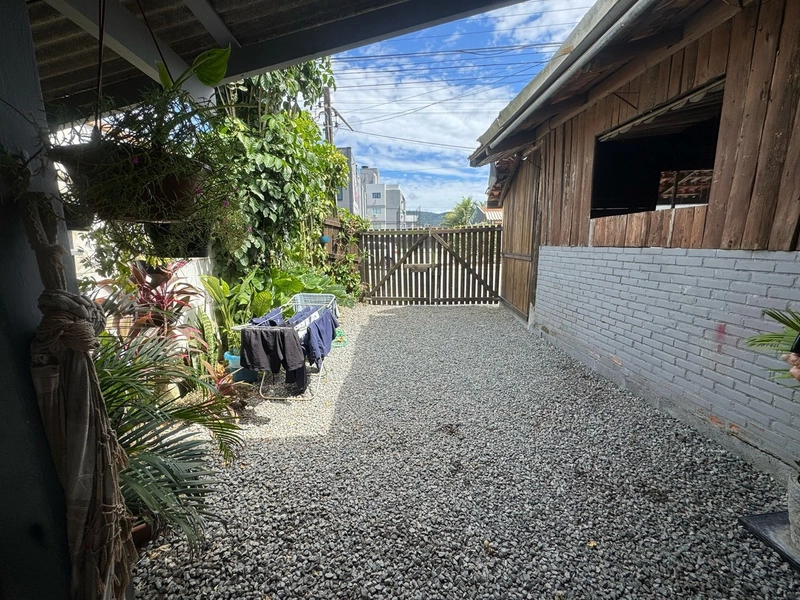 Terreno comercial com 2 casas simples na principal avenida do Gravatá: 5ª foto da galeria de imagens do imóvel