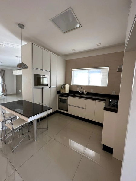 COBERTURA COM 03 SUITES NA PRAIA DO GRAVATÁ/NAVEGANTES: 3ª foto da galeria de imagens do imóvel