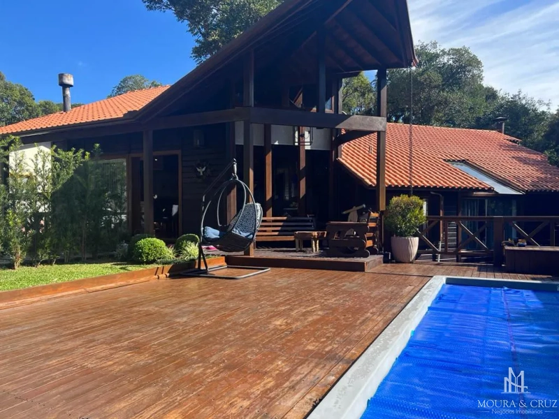 Casa 4 quartos no Villágio em Gramado: 1ª foto da galeria de imagens do imóvel