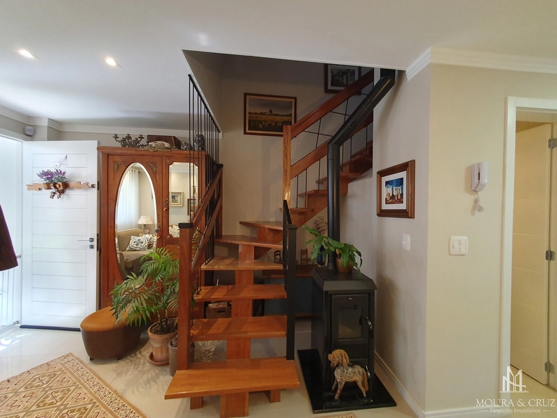 Casa geminada semi mobiliada 3 quartos em Canela: 3ª foto da galeria de imagens do imóvel