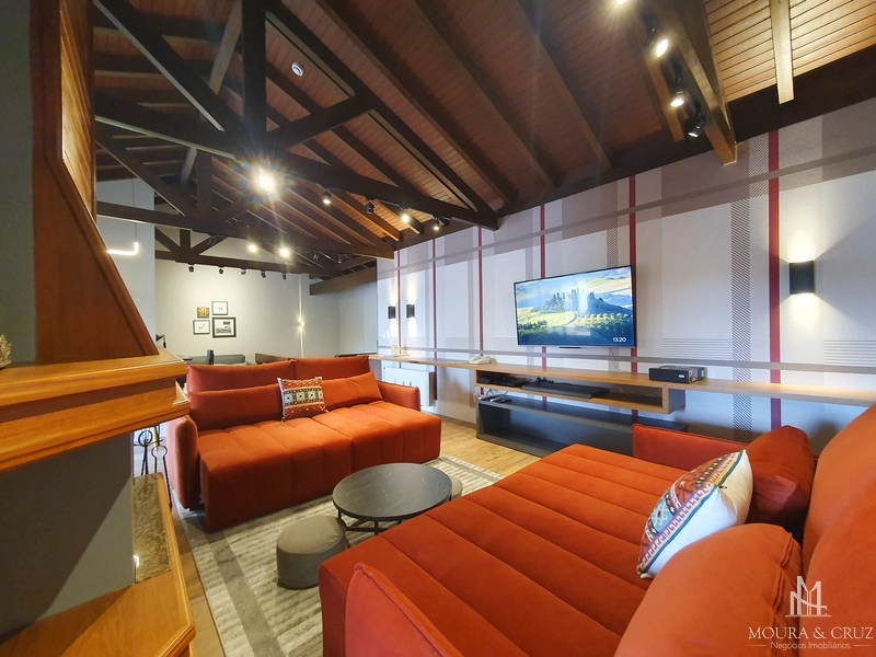 Apartamento cobertura duplex 3 quartos mobiliada no Centro de Gramado: 3ª foto da galeria de imagens do imóvel