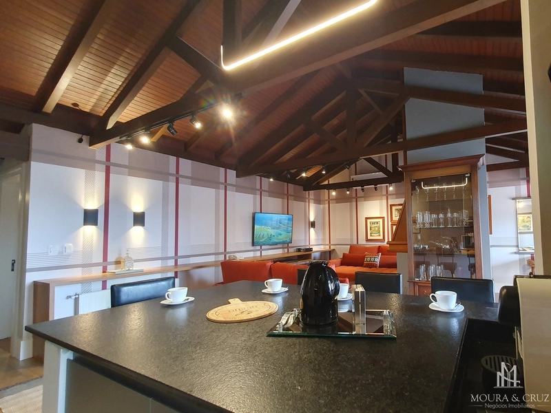 Apartamento cobertura duplex 3 quartos mobiliada no Centro de Gramado: 5ª foto da galeria de imagens do imóvel