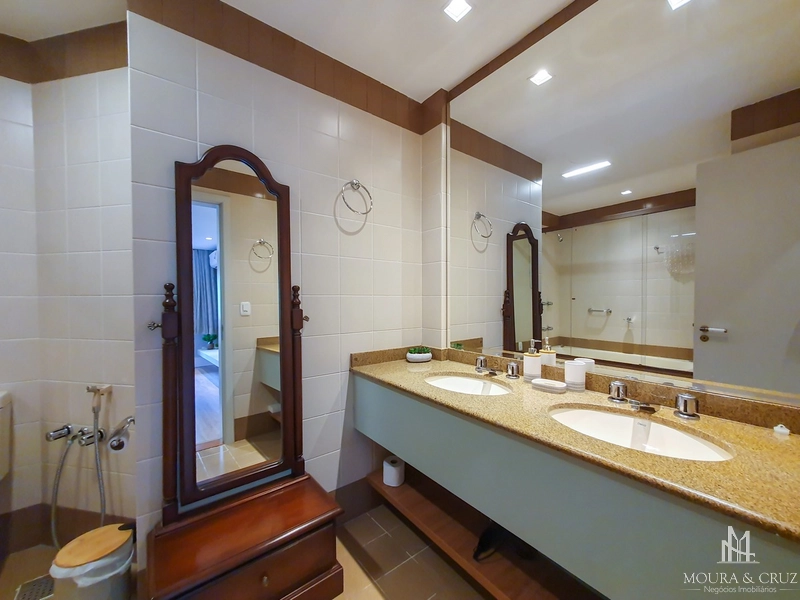 Apartamento cobertura duplex 3 quartos mobiliada no Centro de Gramado: 24ª foto da galeria de imagens do imóvel