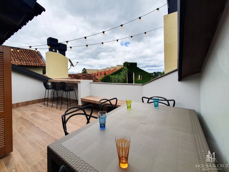 Apartamento cobertura duplex 3 quartos mobiliada no Centro de Gramado: 11ª foto da galeria de imagens do imóvel