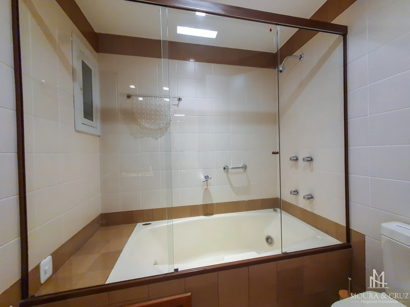 Apartamento cobertura duplex 3 quartos mobiliada no Centro de Gramado: 25ª foto da galeria de imagens do imóvel