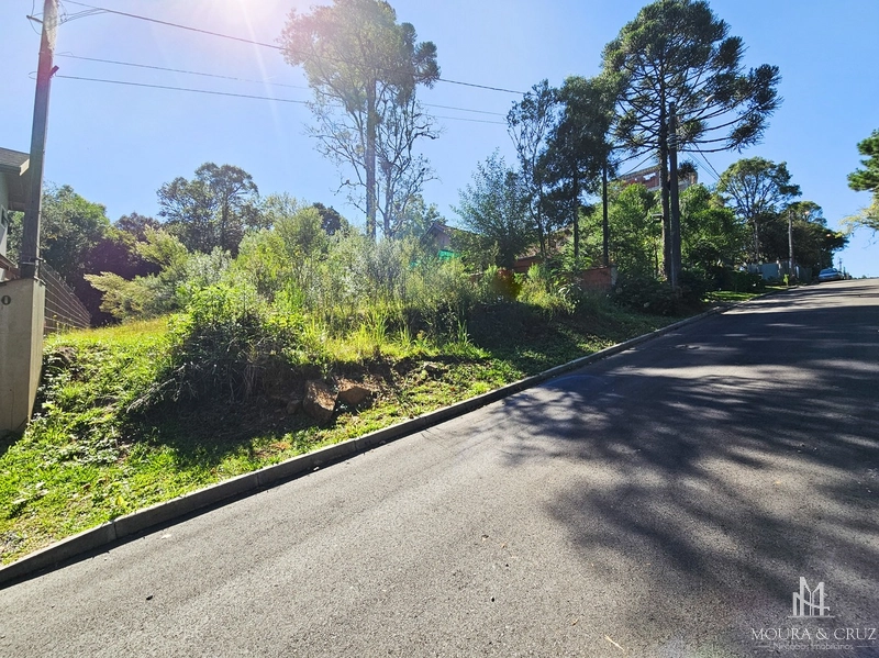 Terreno em Gramado: 3ª foto da galeria de imagens do imóvel