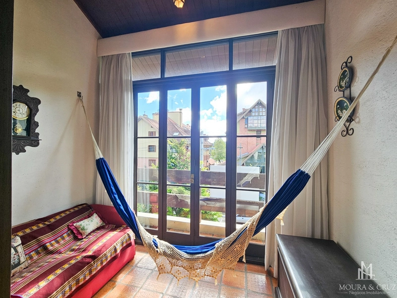 Apartamento duplex mobiliado com 2 quartos no Planalto em Gramado: 3ª foto da galeria de imagens do imóvel