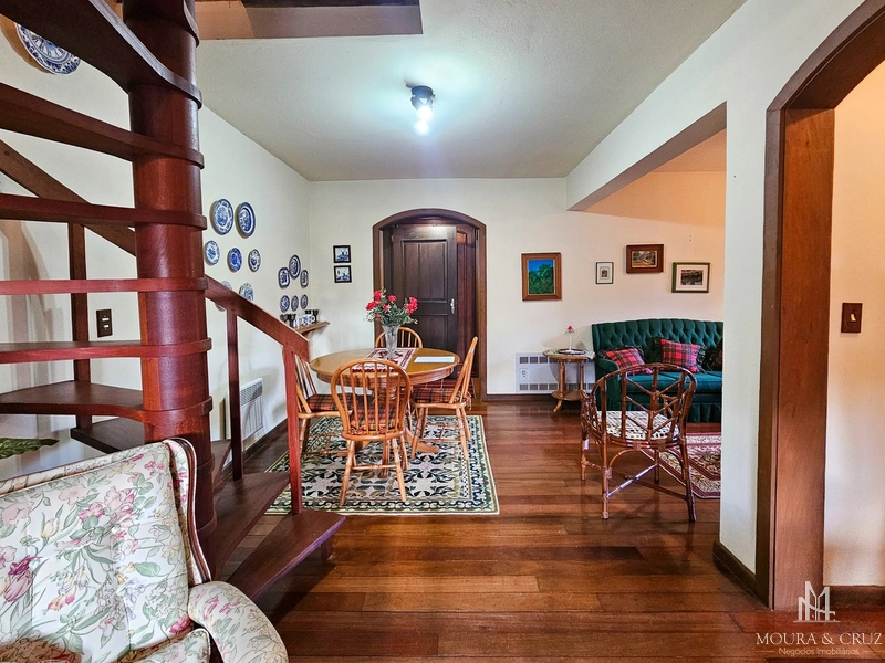 Apartamento duplex mobiliado com 2 quartos no Planalto em Gramado: 5ª foto da galeria de imagens do imóvel