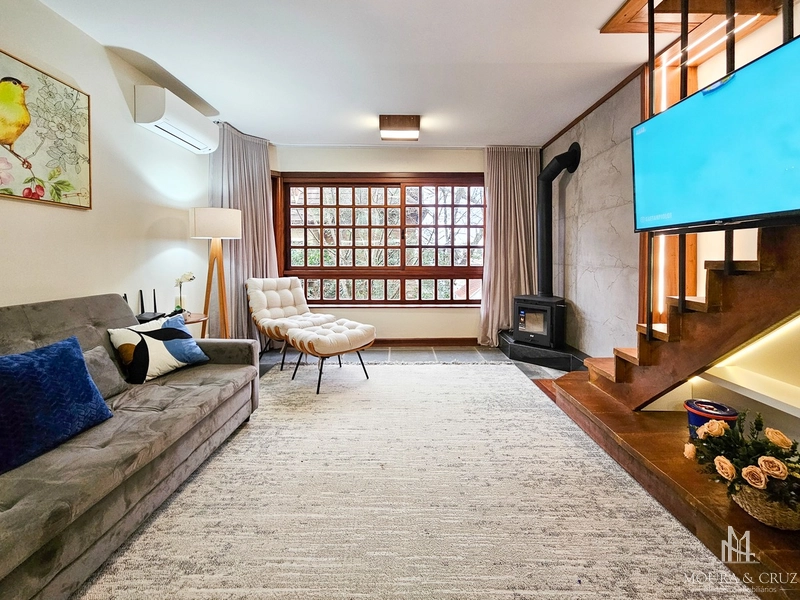 Apartamento Cobertura mobiliado 2 quartos no Centro de Gramado: 1ª foto da galeria de imagens do imóvel