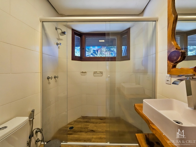 Casa 4 quartos mobiliada em condomínio no Centro de Gramado: 21ª foto da galeria de imagens do imóvel