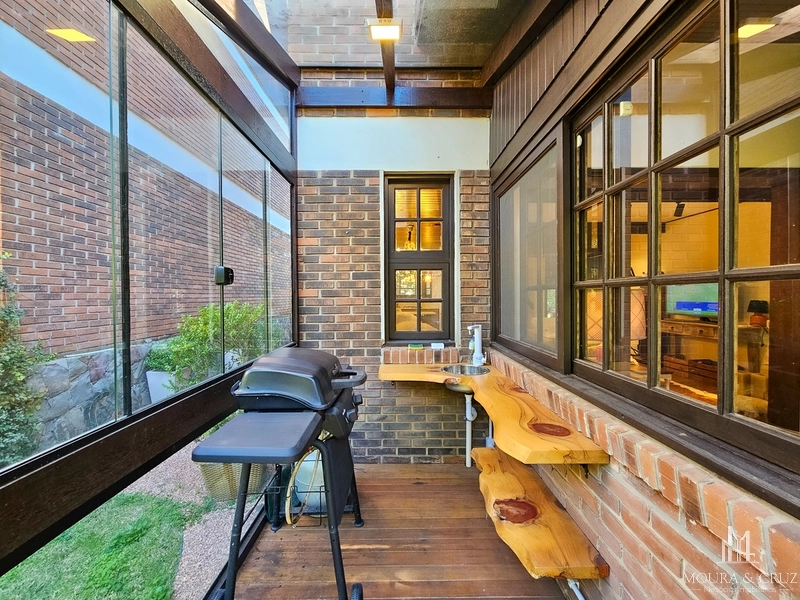 Casa 4 quartos mobiliada em condomínio no Centro de Gramado: 7ª foto da galeria de imagens do imóvel