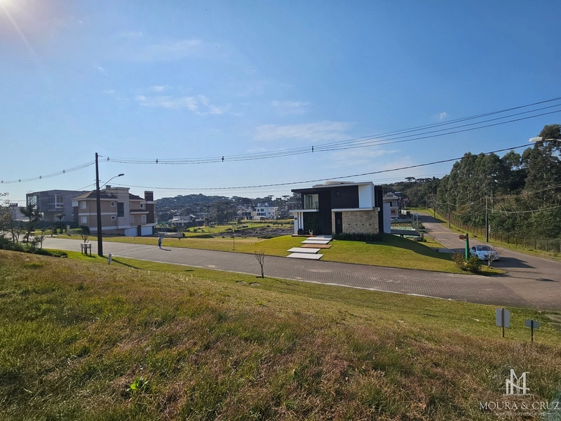 Terreno no Condomínio Altos Pinheiros em Canela: 5ª foto da galeria de imagens do imóvel