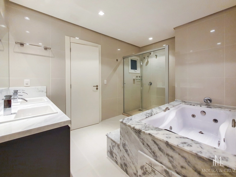Apartamento Cobertura mobiliada 4 quartos no Centro de Gramado: 13ª foto da galeria de imagens do imóvel