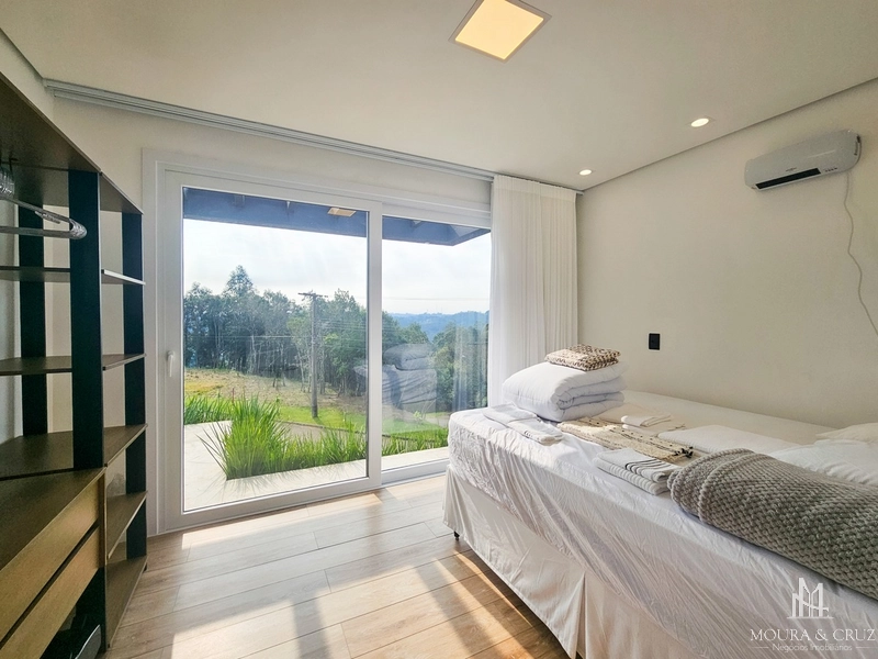 Casa 4 quartos mobiliada e decorada no Vale das Colinas em Gramado: 14ª foto da galeria de imagens do imóvel