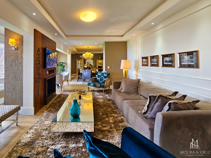 Apartamento Cobertura 4 quartos mobiliado no Centro de Gramado: 3ª foto da galeria de imagens do imóvel