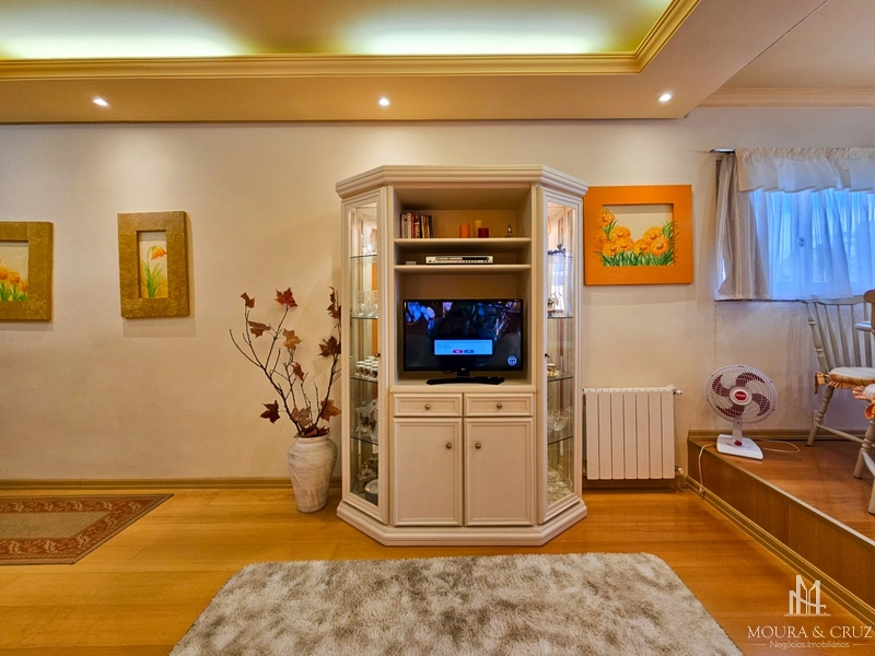 Apartamento JK mobiliado no centro de Gramado: 3ª foto da galeria de imagens do imóvel
