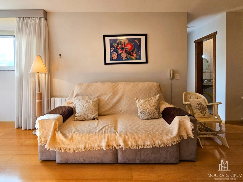 Apartamento 2 quartos mobiliado no Centro de Gramado: 2ª foto da galeria de imagens do imóvel