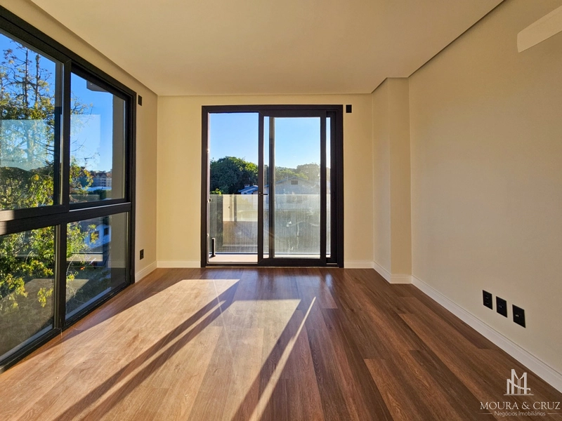 Apartamento duplex 3 quartos no centro de Canela: 2ª foto da galeria de imagens do imóvel