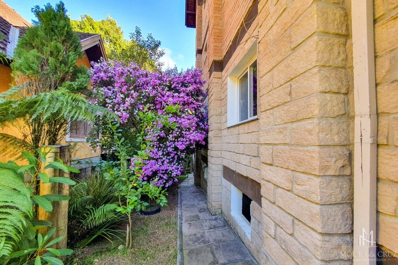 Casa 4 quartos mobiliada no Condomínio Quinta da Serra em Canela: 28ª foto da galeria de imagens do imóvel