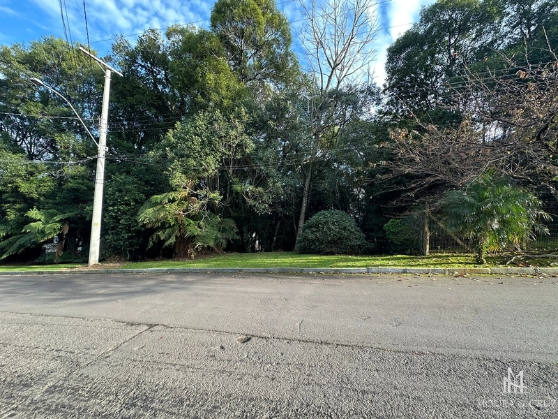 Terreno no Condomínio Lagos de Gramado: 1ª foto da galeria de imagens do imóvel