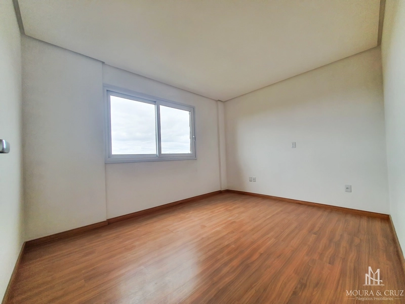 Apartamento cobertura 4 quartos na Av. Central em Gramado: 3ª foto da galeria de imagens do imóvel