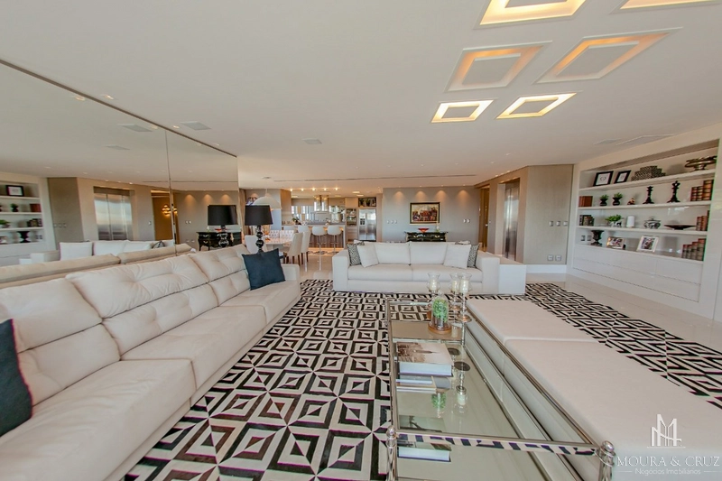 Apartamento Cobertura 4 quartos mobiliado no centro de Gramado: 2ª foto da galeria de imagens do imóvel