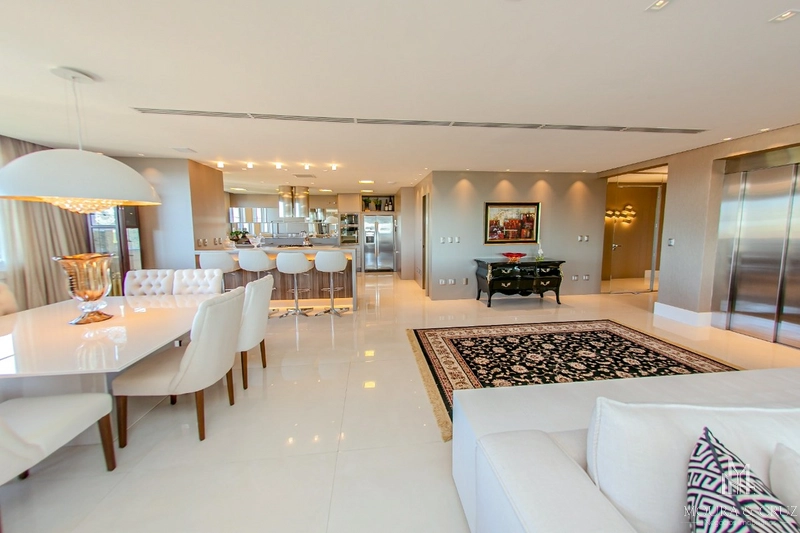 Apartamento Cobertura 4 quartos mobiliado no centro de Gramado: 9ª foto da galeria de imagens do imóvel