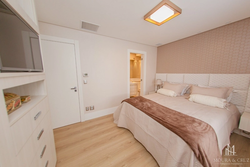 Apartamento Cobertura 4 quartos mobiliado no centro de Gramado: 22ª foto da galeria de imagens do imóvel