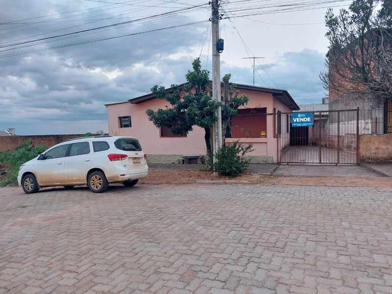 IMÓVEL NA PARTE ALTA DA CIDADE: 3ª foto da galeria de imagens do imóvel