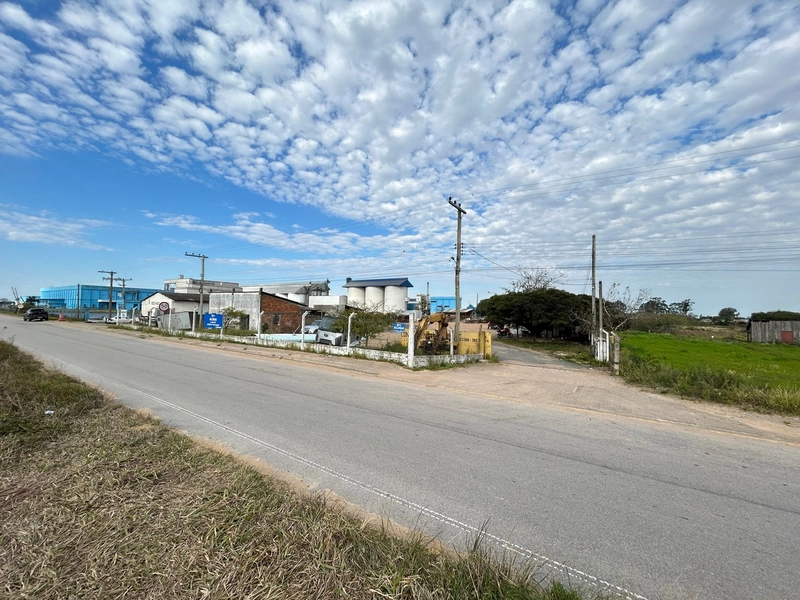 : 2ª foto da galeria de imagens do imóvel