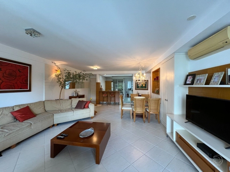 Apartamento 3 dorms - 2 suites - Beiramar - Florianópolis: 1ª foto da galeria de imagens do imóvel