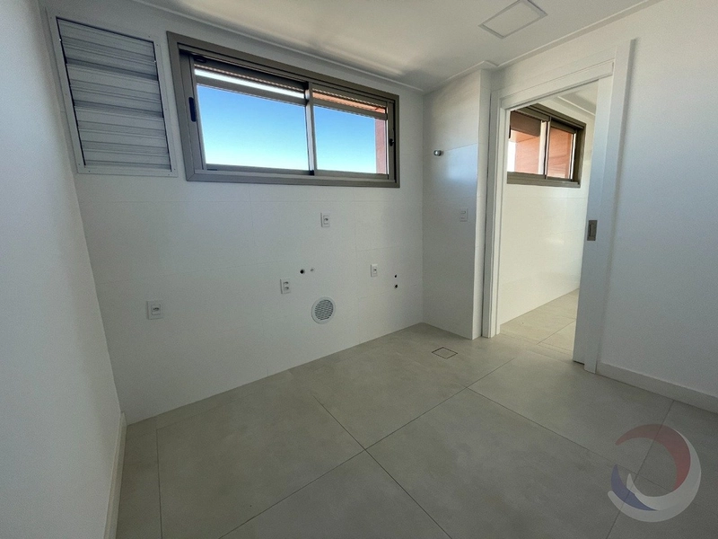 Apartamento 3 dorms - 3 suites - Agronômica- Florianópolis: 8ª foto da galeria de imagens do imóvel