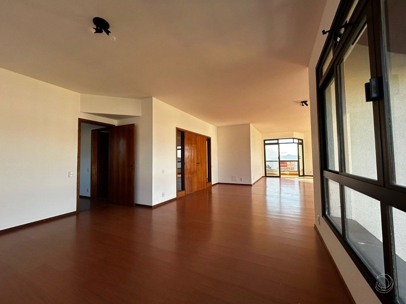 Apartamento 4 dorms - 3 suites - Agronômica - Florianópolis: 9ª foto da galeria de imagens do imóvel