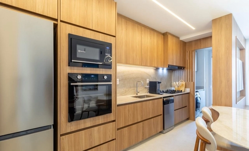 Apartamento 3 suítes mobiliado com 2 vagas de garagem: 2ª foto da galeria de imagens do imóvel
