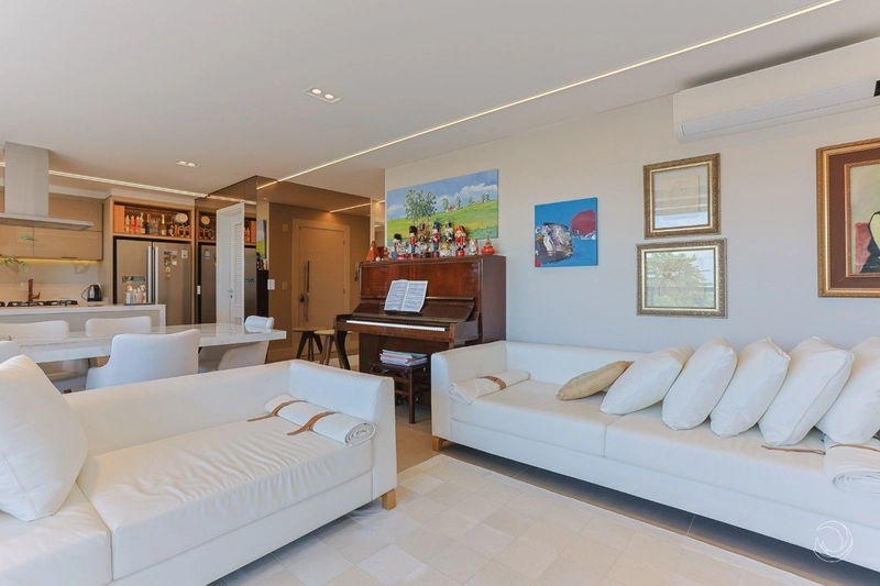Apartamento 3 dormitórios- 3 suítes - Jurerê: 3ª foto da galeria de imagens do imóvel