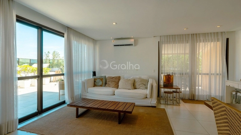 Apartamento 3 dormitórios- 3 suítes - Jurerê: 3ª foto da galeria de imagens do imóvel