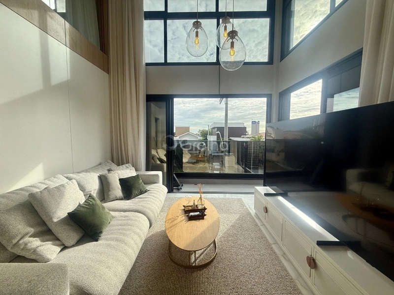 Apartamento com 3 suítes - em Jurerê duplex: 1ª foto da galeria de imagens do imóvel