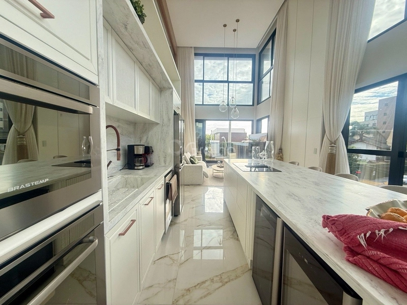 Apartamento com 3 suítes - em Jurerê duplex: 7ª foto da galeria de imagens do imóvel