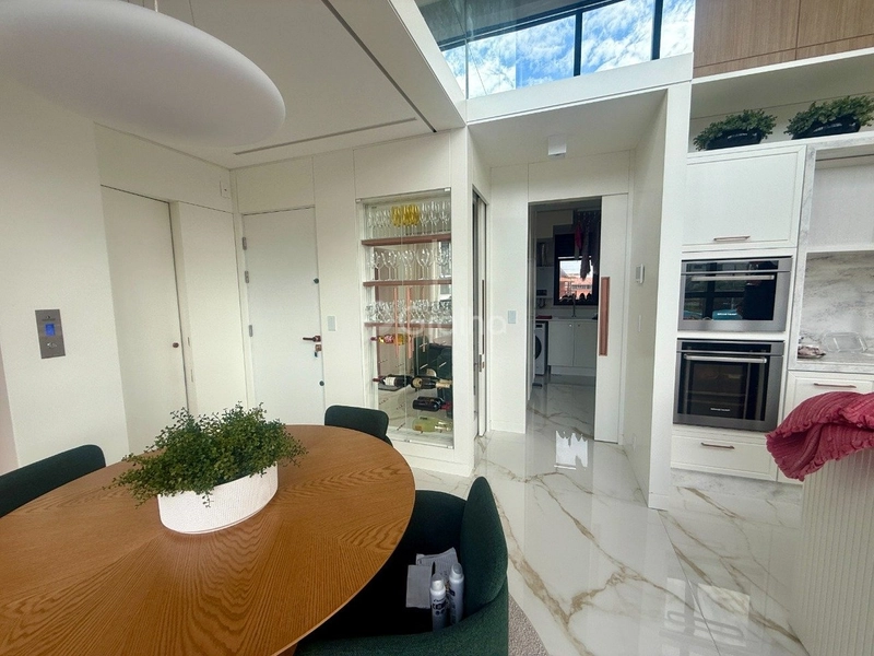 Apartamento com 3 suítes - em Jurerê duplex: 3ª foto da galeria de imagens do imóvel