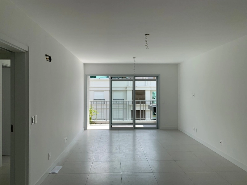 Apartamento 3 dormitórios- 3 suítes - Jurerê: 2ª foto da galeria de imagens do imóvel