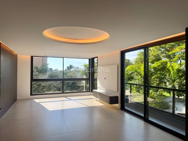 Apartamento 3 dormitórios- 3 suítes - em Jurerê: 1ª foto da galeria de imagens do imóvel
