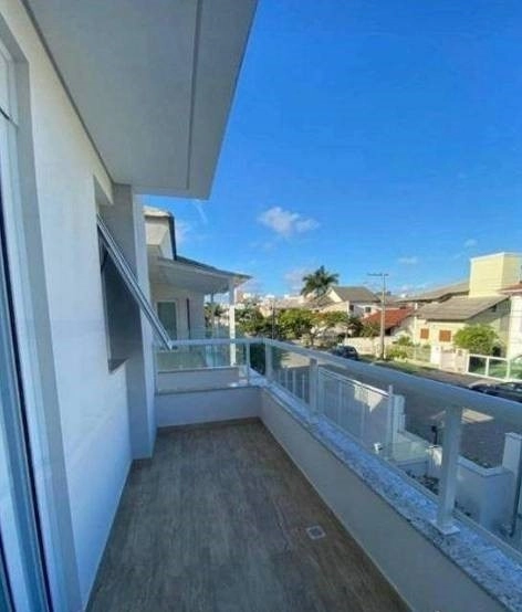 Casa em Jurerê - Florianópolis: 2ª foto da galeria de imagens do imóvel