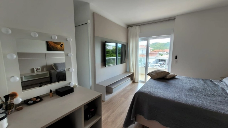 Casa em Jurerê - Florianópolis: 6ª foto da galeria de imagens do imóvel
