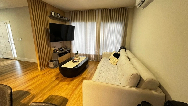 Casa em Jurerê Internacional com 3 quartos 1 suíte: 3ª foto da galeria de imagens do imóvel